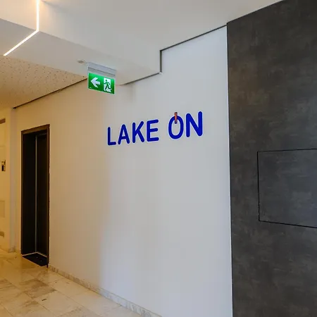 Luxury Tes Apartment Mamaia Exterior photo