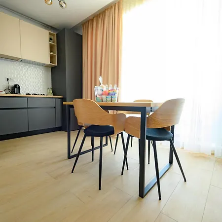 Luxury Tes Apartment Mamaia Exterior photo